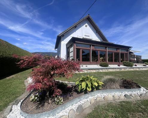 gepflegtes Einfamilienhaus mit Wintergarten, Terrasse & Garage in beliebter Lage von Hetzendorf