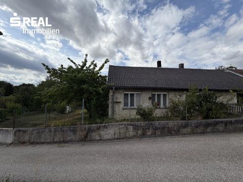 charmantes 3 Zimmer-Haus mit Garten in Karnabrunn - ideal zur Sanierung!