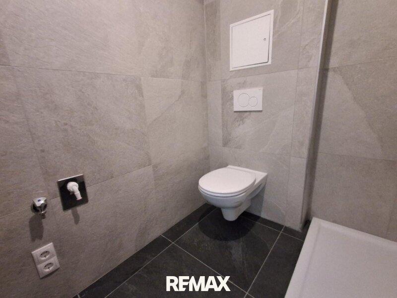 9 WC WM 1220