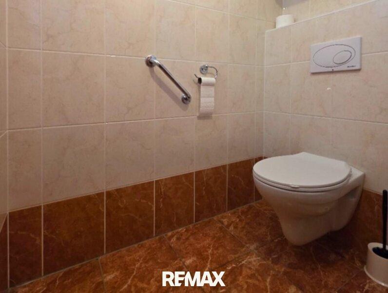 9 2000 ETW Toilette 
