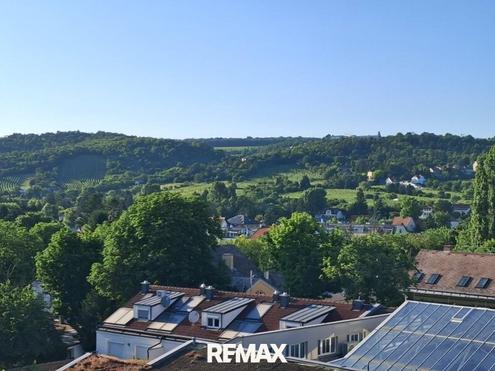 "Bisambergblick: Exklusives Dachgeschoss-Terrassen-Penthouse"