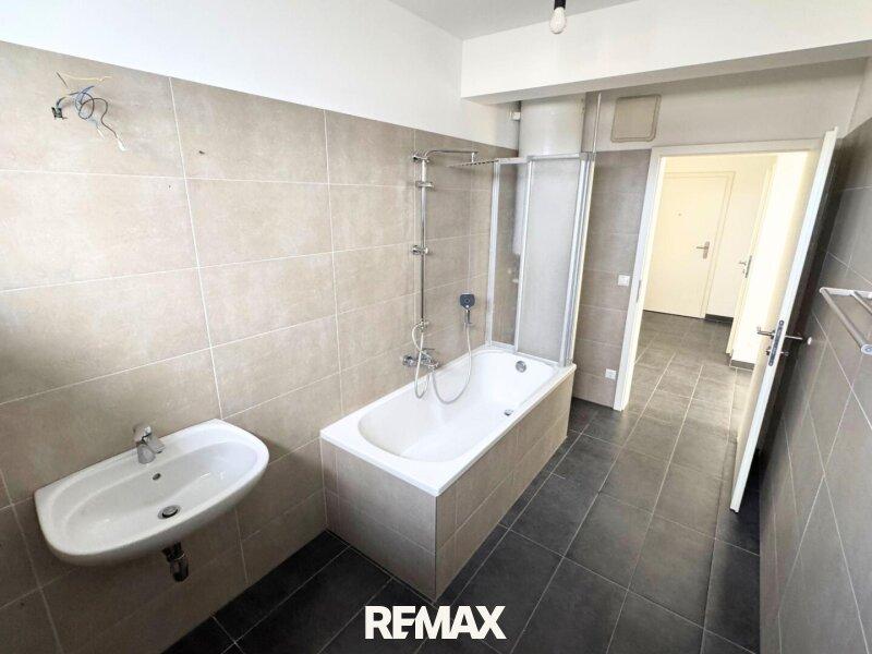 12 Badezimmer
