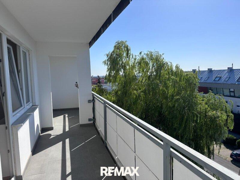 12Loggia_1