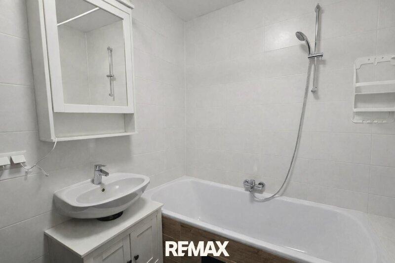 12 Badezimmer EG