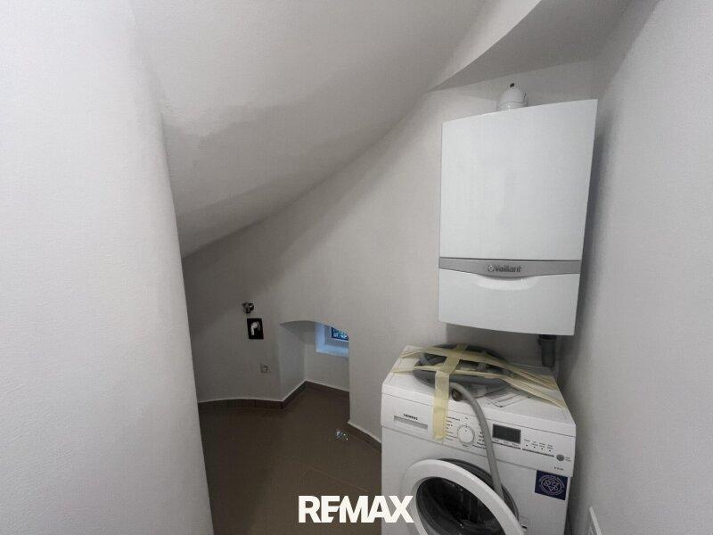 13 Toilettea
