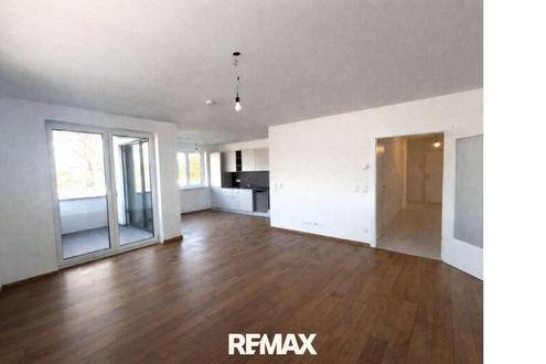 "Wohnung mit Balkon und Parkplatz"