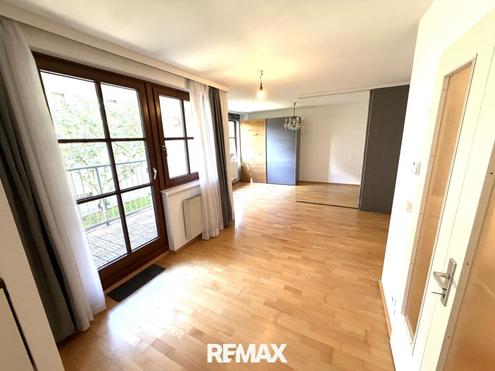 "Top-Singlewohnung mit Loggia"