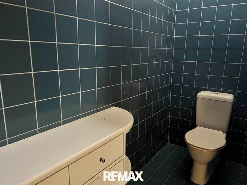2 Stock WC