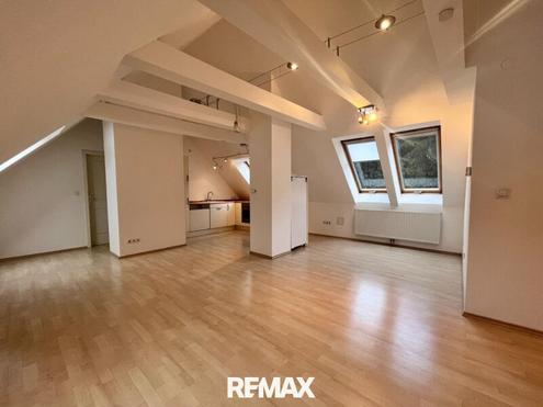 " Dachgescho�wohnung in historischer Villa in Pressbaum "