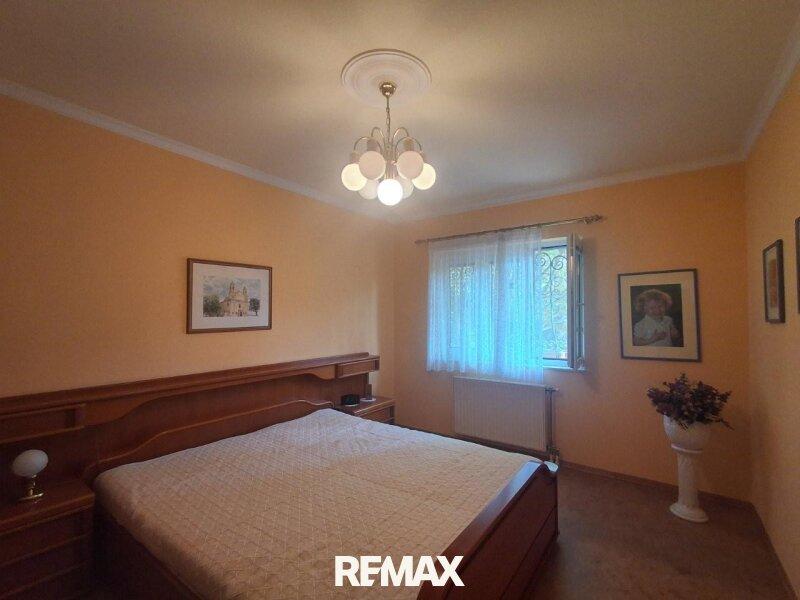 8 Schlafzimmer Strasshof