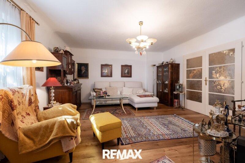 17 Wohnzimmer
