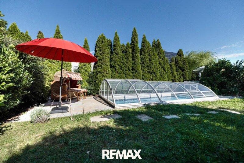 05 Pool mit �berdachung