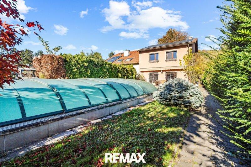 01 EFH 2103- Poolanlage