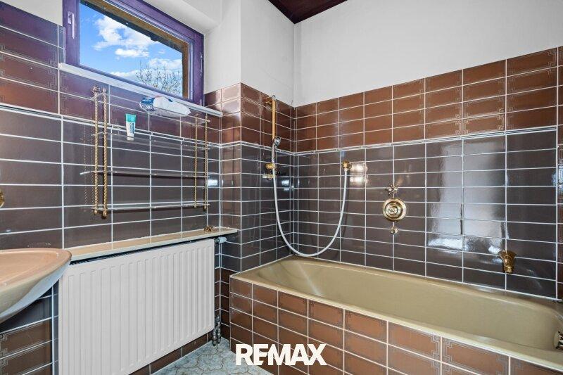 21 EFH 2103 - Badezimmer