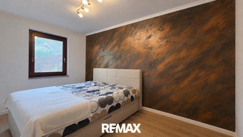 12 Schlafzimmer 