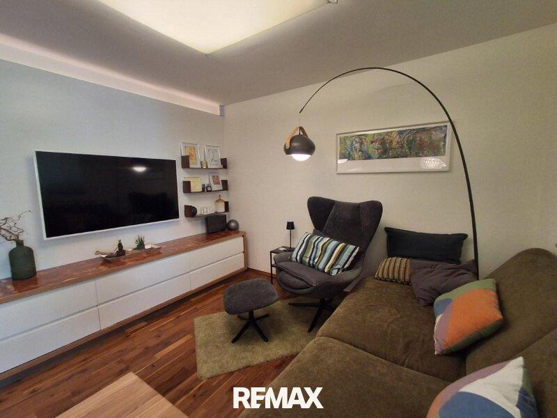 4 Wohnzimmer 1220
