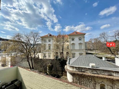 Unbefristete 3 Zimmer Altbaumiete mit Blick auf das Palais Liechtenstein