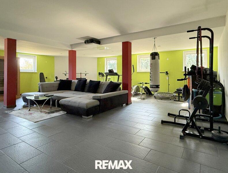 mit Fitnessraum