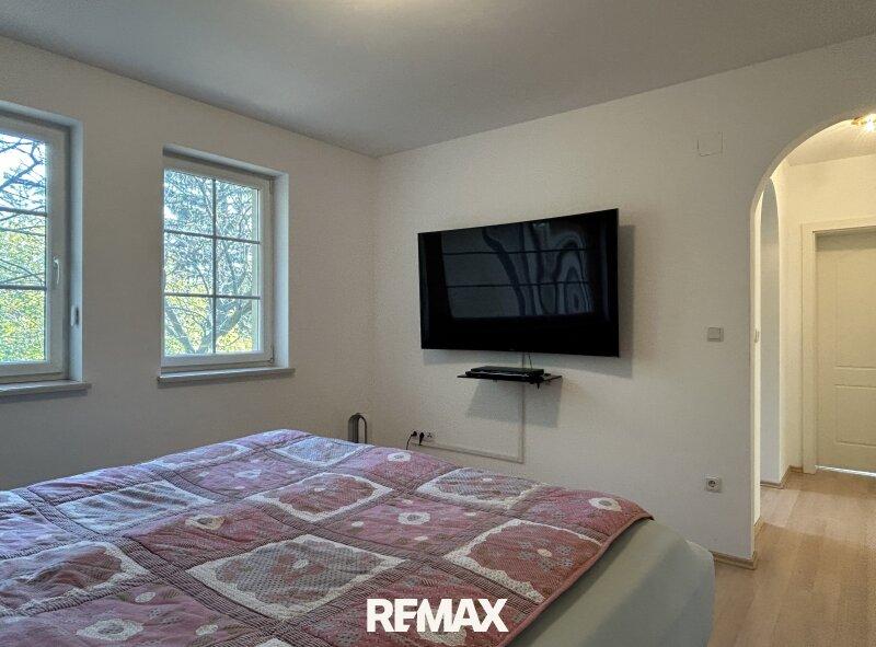 Schlafzimmer mit Schrankraum - Obergeschoss