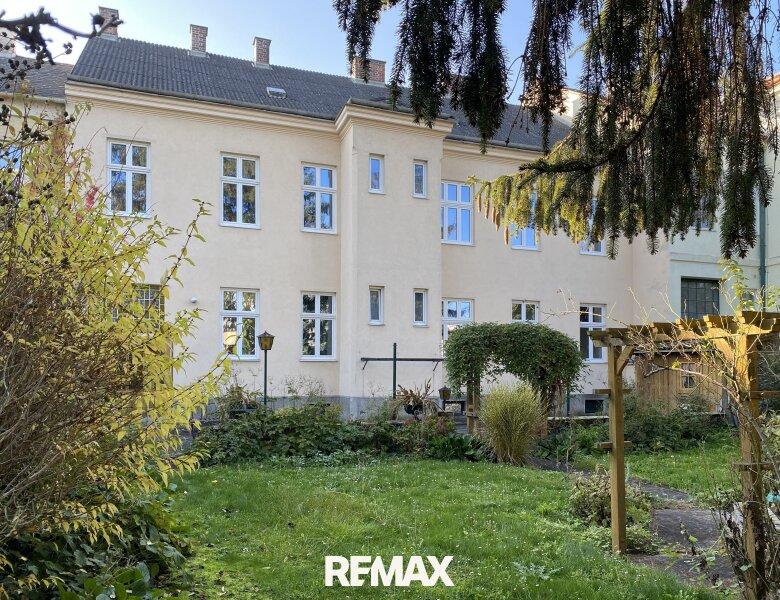 Hausansicht von Garten