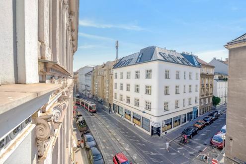 Eine ganze Etage im Haus mieten! Ideal als WG oder f�r eine Familie!