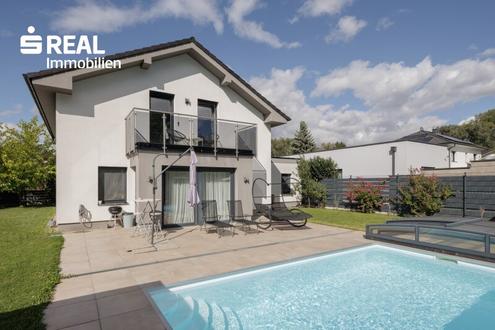 Traumhaus mit Pool in begehrter Ruhelage