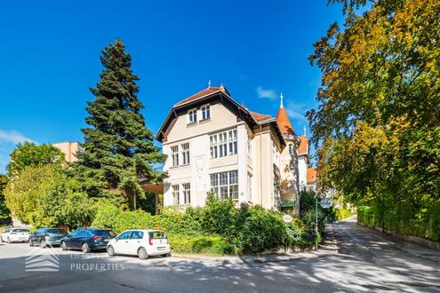 Elegante Villa mit 3 gro�z�gigen Wohneinheiten in Toplage