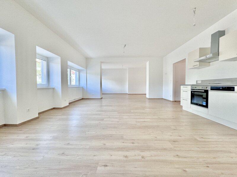 Wohnraum mit K�che