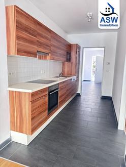 Moderne schön ausgestattete 3 - Zimmer Wohnung in zentraler Lage! Auch sehr gut für 2 - er WG geeignet!