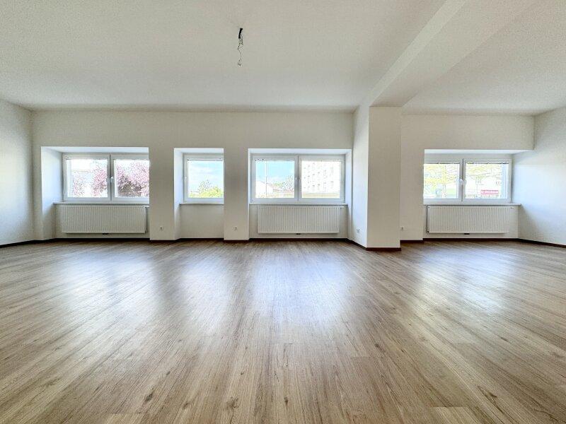 Wohnraum mit K�che
