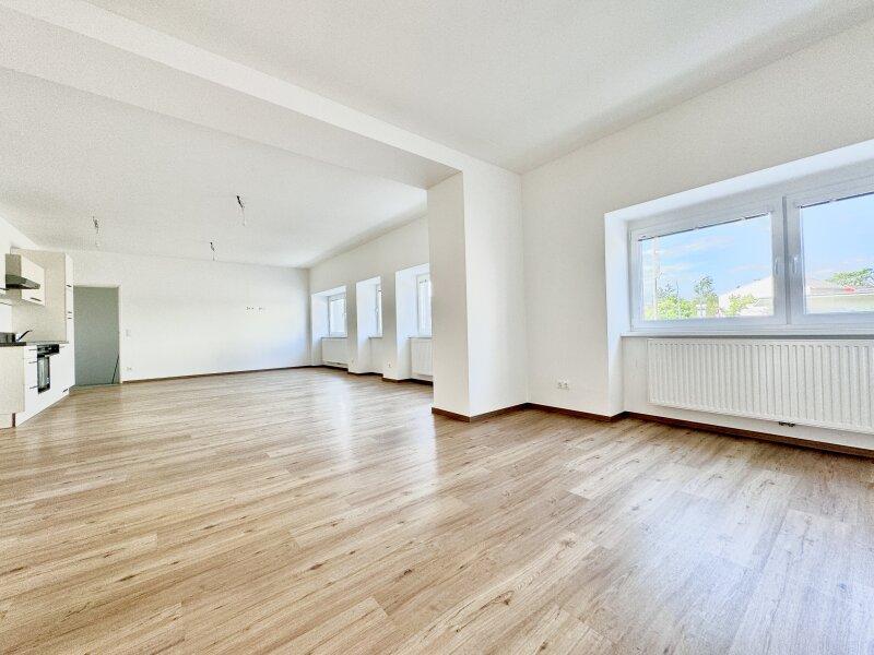 Wohnraum mit K�che