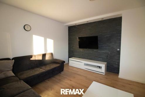 Teilm�blierte 2-Zimmerwohnung nahe SCS!
