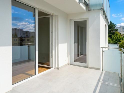 WIE EIN ERSTBEZUG - gro�e Terrasse - Luftw�rmepumpe zum Heizen und K�hlen - Direkte U-Bahn-N�he - Garage im Haus m�glich