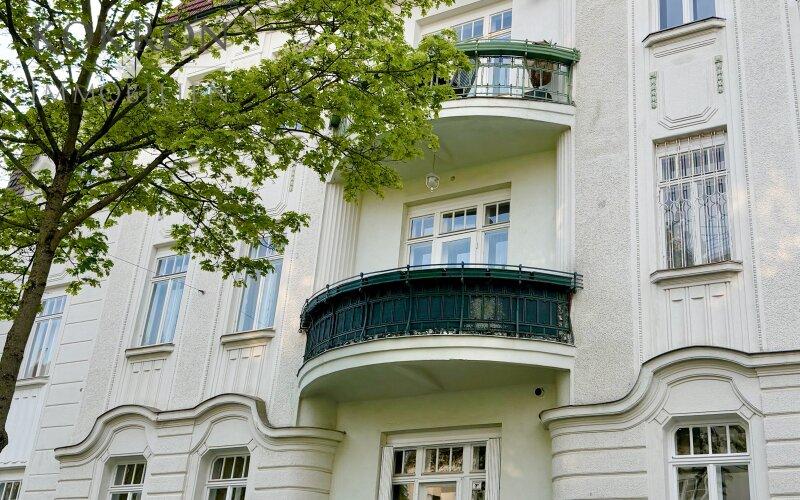 Der Balkon mit Gr�nblick erweitert Ihr Wohnzimmer ins Freie