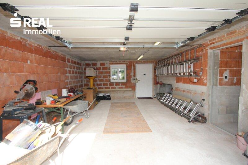 Garage mit Montagegrube