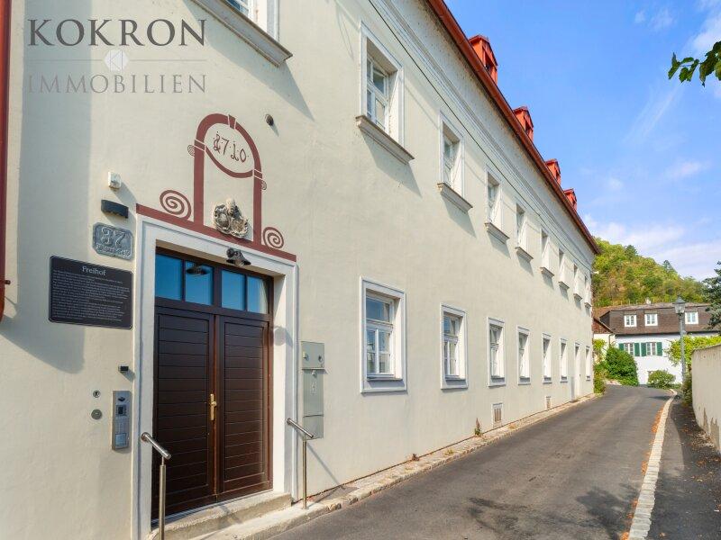 Das historische Geb�ude stra�enseitig