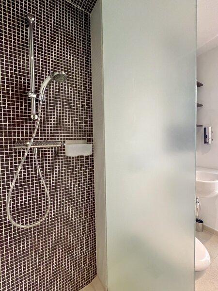 Dusche / Ebene 2