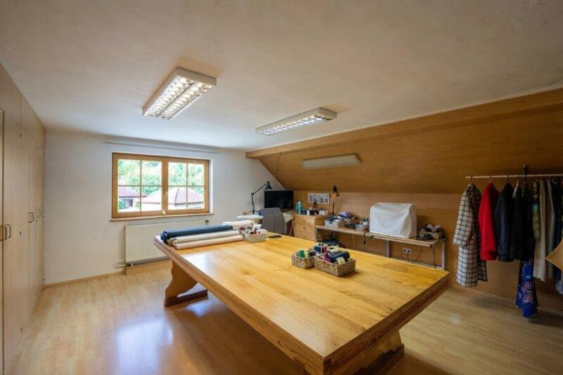 Zimmer 1 im Dachgescho�