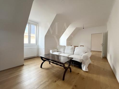 entz�ckende , sehr helle Wohnung in bester Lage