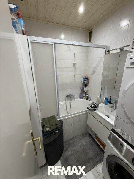 8 Badezimmer