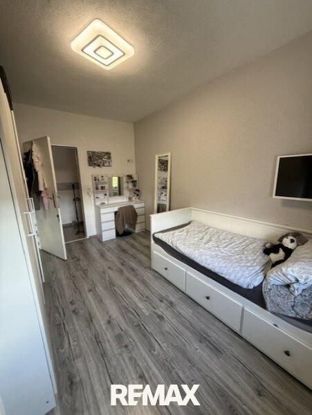 6 Schlafzimmer