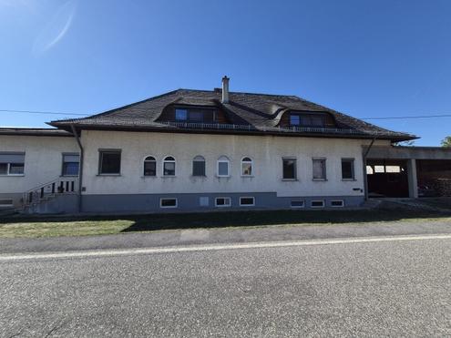 Gro�z�giges Haus mit vielen Nutzungsm�glichkeiten