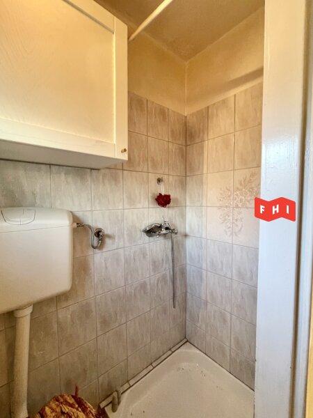 Minidusche mit WC