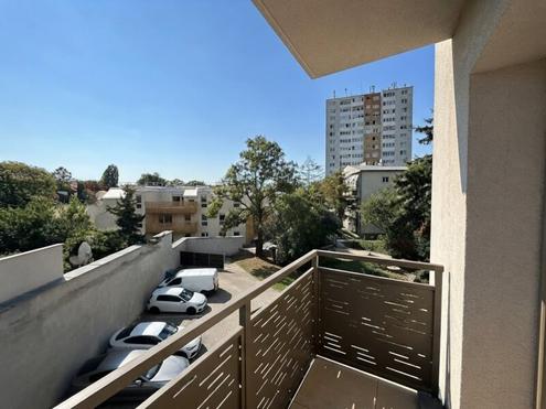 Mischekgasse - hofseitige Garconniere mit Balkon zu vermieten