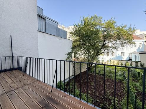 N�HE T�RKENSCHANZPARK: Frisch sanierte 3-Zimmerwohnung mit Terrasse
