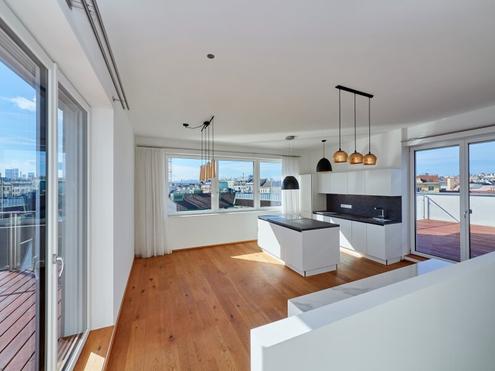 N�HE NASCHMARKT: DG-Maisonettewohnung mit Terrassenfl�che von gesamt 71m�