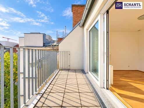 �ber den D�chern Wiedens | Helle 2-Zimmer-Dachgeschosswohnung mit Terrasse & Klima | Jetzt Besichtigung sichern!