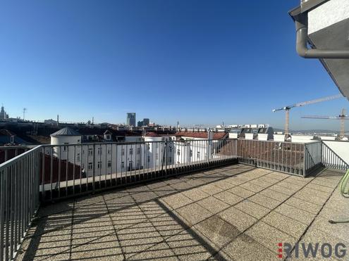 DG-Wohnung mit ca 30m� Dachterrasse I N�he Triester Stra�e I Stellplatz optional I zwischen Quellenstra�e und Troststra�e