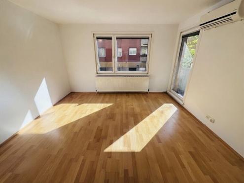 Helle 2-Zimmer-Wohnung mit S�dloggia und Klimaanlage inkl. Heizung und Warmwasser