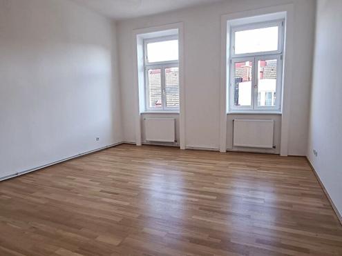DAMB�CKGASSE, ESTERH�ZYPARK, 57 m2 Altbau, 2 Zimmer, K�che, Duschbad, 4. Stock, U3-N�he